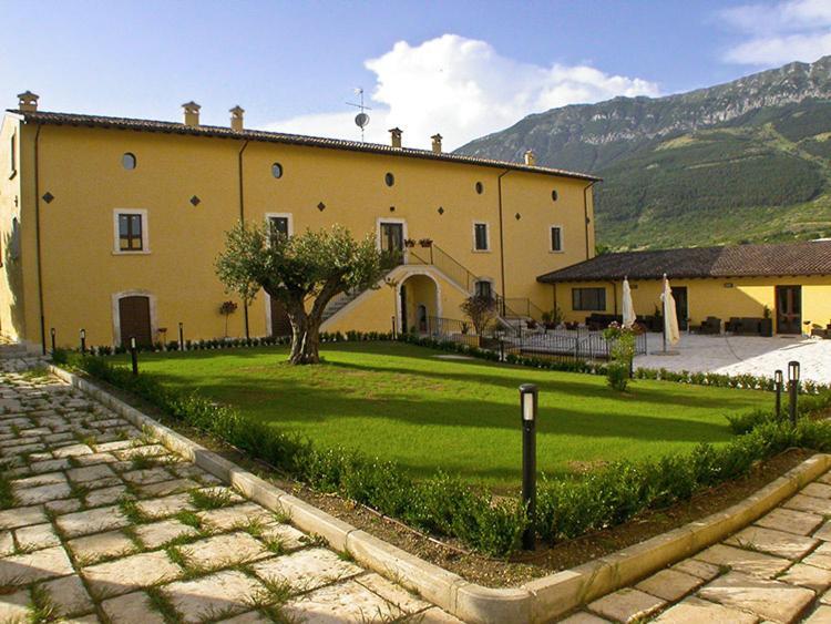 Villa Giovina Pratola Peligna Kültér fotó